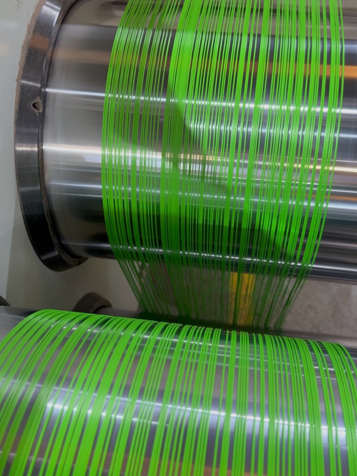 Monofilamento verde em produção.